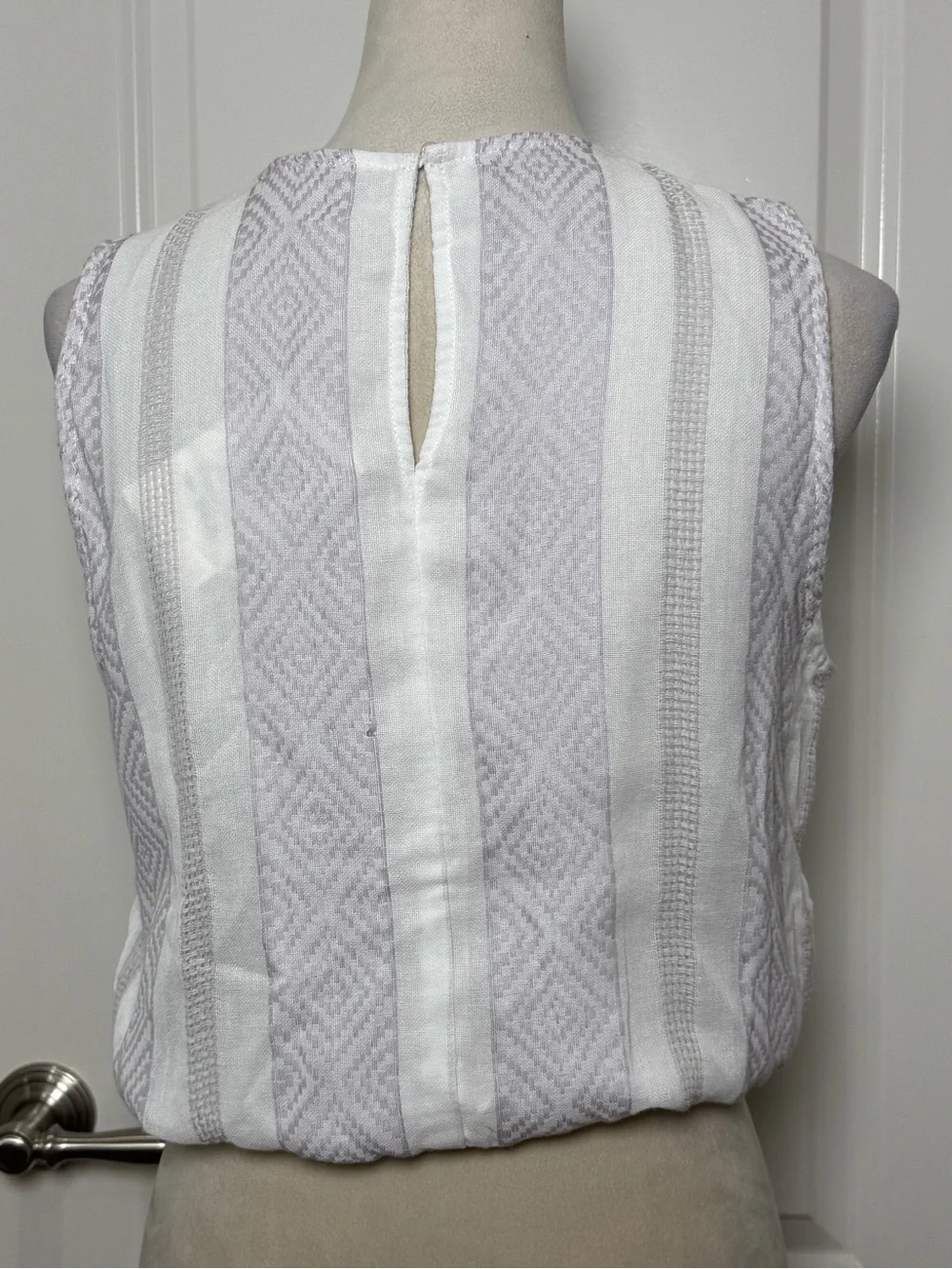 Splendid White and Light Gray / Lilac Striped Sleeveless Crop NWT